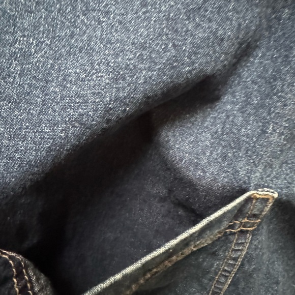 Silhouettes button down jean jacket with pockets. - Picture 8 of 11